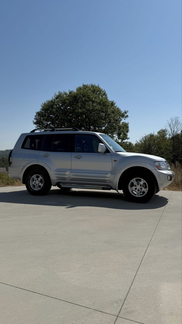 Mitsubischi Pajero - Afbeelding 2