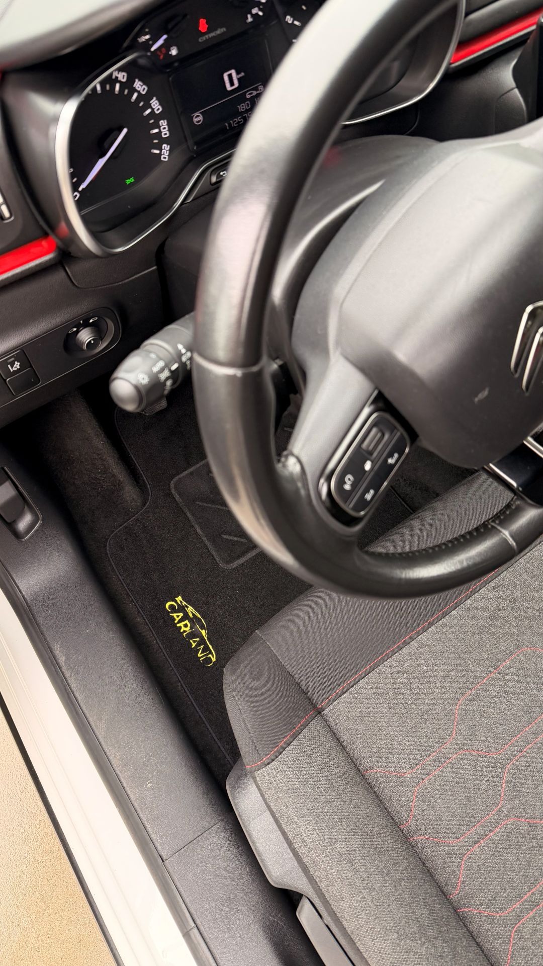 Citroen C3 PureTech Glänzend – Bild 16